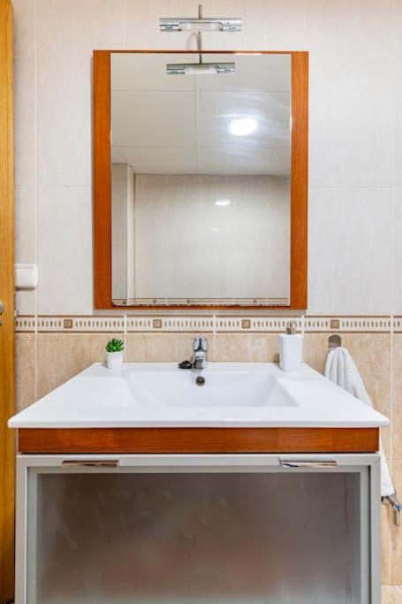 Amplio Piso Para Disfrutar Del Centro De Malaga Con Parking Gratuito Luaran gambar