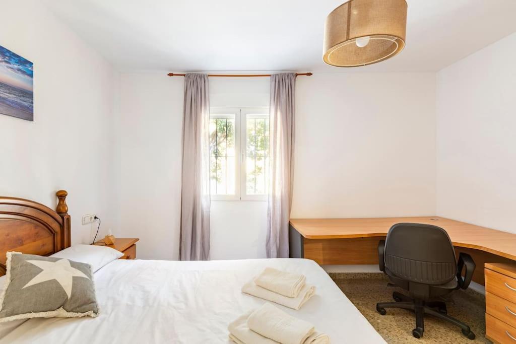 Amplio Piso Para Disfrutar Del Centro De Malaga Con Parking Gratuito Luaran gambar