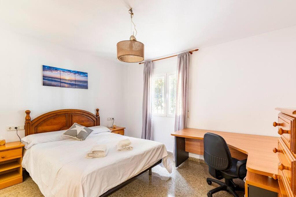 Amplio Piso Para Disfrutar Del Centro De Malaga Con Parking Gratuito Luaran gambar