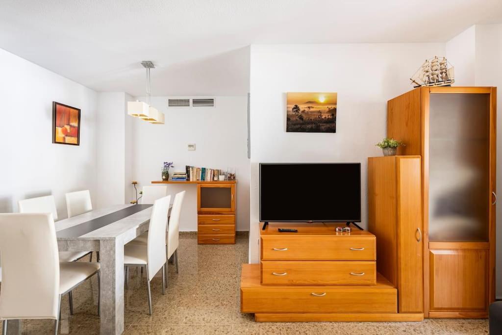 Amplio Piso Para Disfrutar Del Centro De Malaga Con Parking Gratuito Luaran gambar