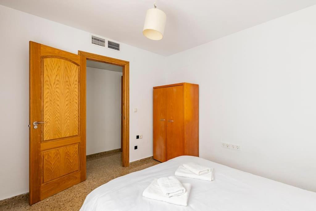 Amplio Piso Para Disfrutar Del Centro De Malaga Con Parking Gratuito Luaran gambar