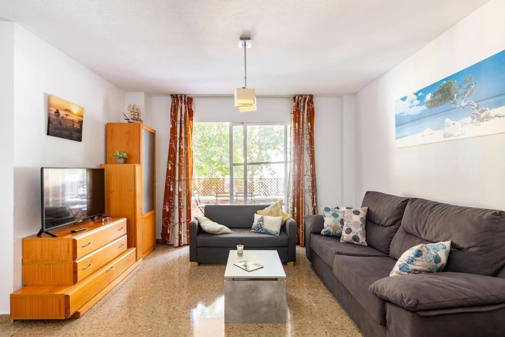 Amplio Piso Para Disfrutar Del Centro De Malaga Con Parking Gratuito Luaran gambar